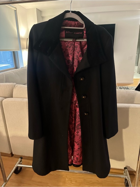 Betsey Johnson Jackets & Blazers - Betsey Johnson Black Trench Coat with Pink Floral Lining